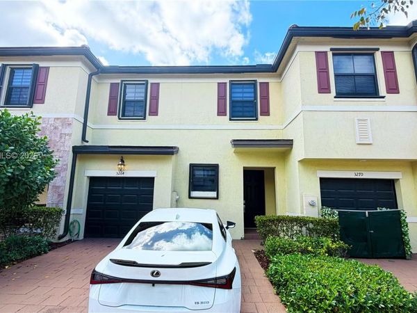 3264 W 100th Ter , Unit 3264, Hialeah, FL 33018