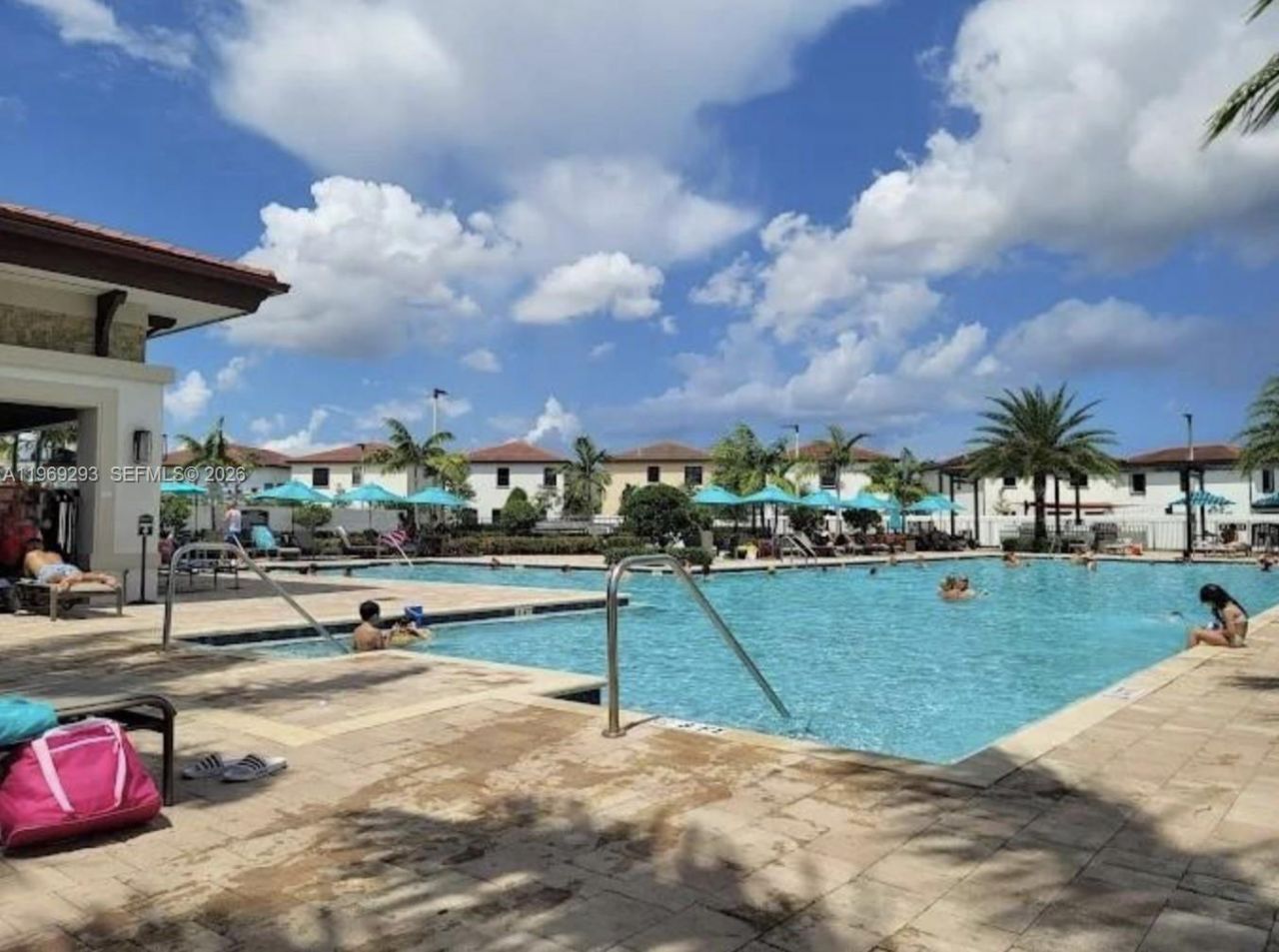 3264 W 100th Ter , Unit 3264, Hialeah, FL 33018 Photo