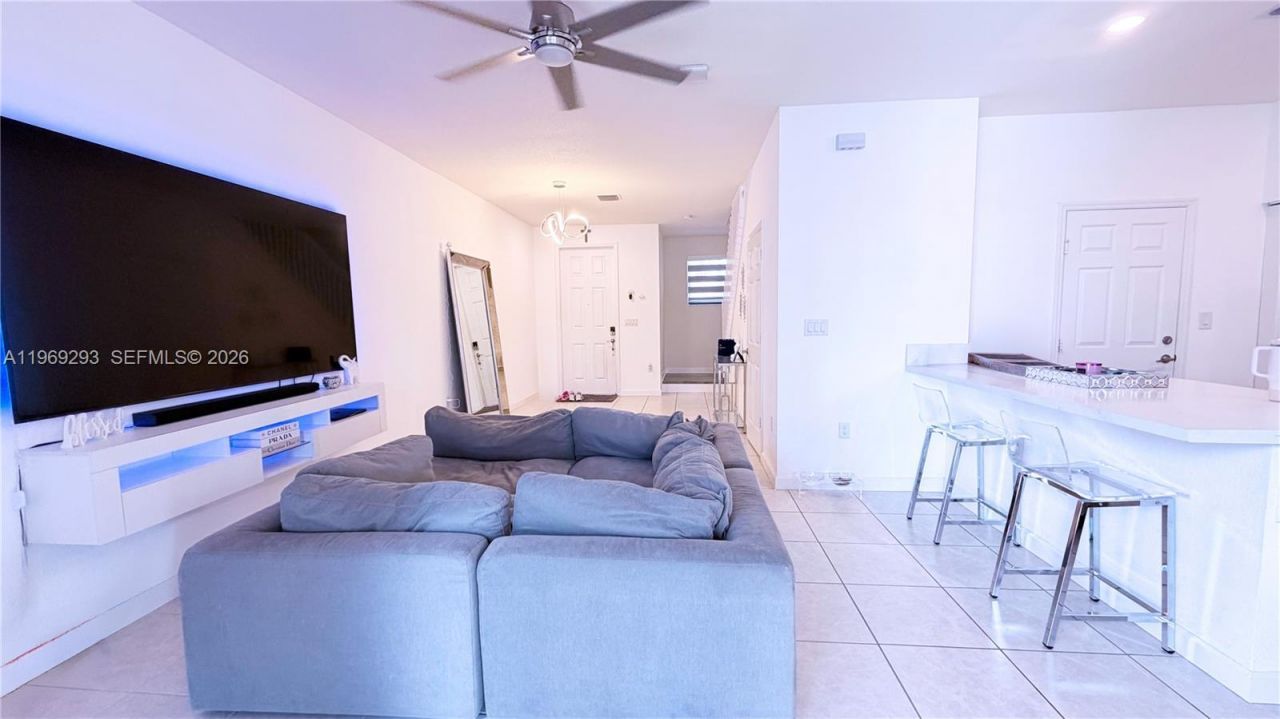 3264 W 100th Ter , Unit 3264, Hialeah, FL 33018 Photo