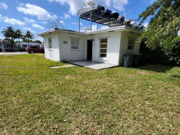 1998 NE 135th St , Unit 1994, North Miami, FL 33181