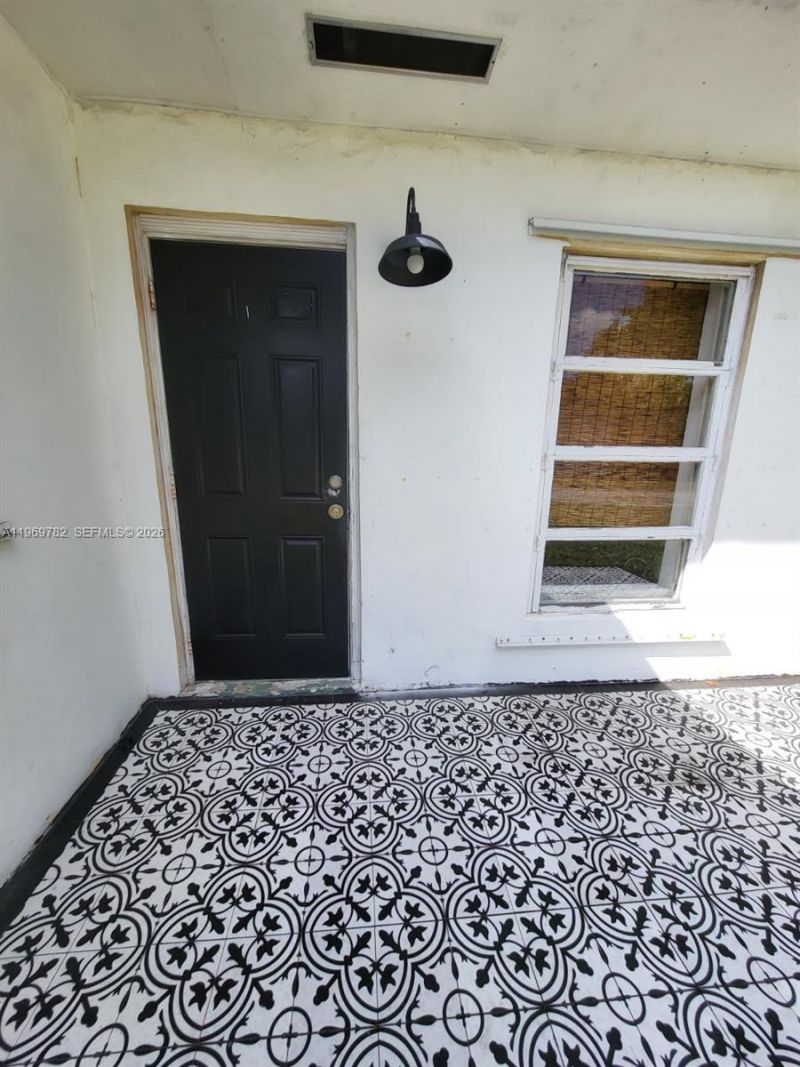 1998 NE 135th St , Unit 1994, North Miami, FL 33181 Photo