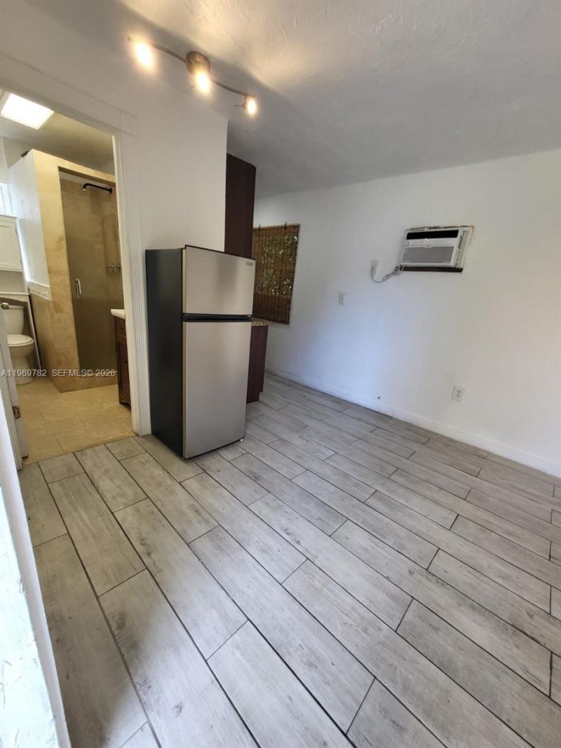 1998 NE 135th St , Unit 1994, North Miami, FL 33181 Photo