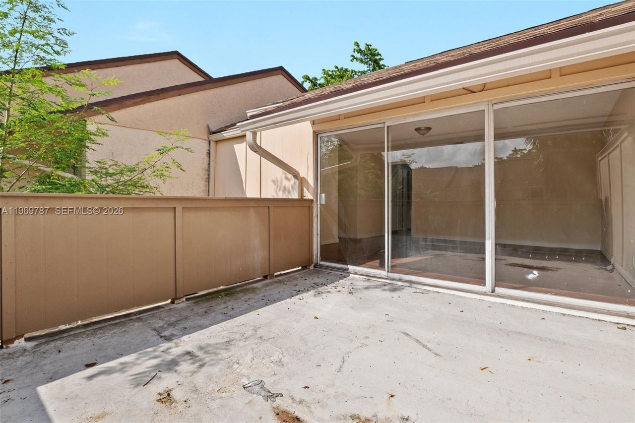 833 NW 82nd Ave , Unit 6, Plantation, FL 33324 Photo