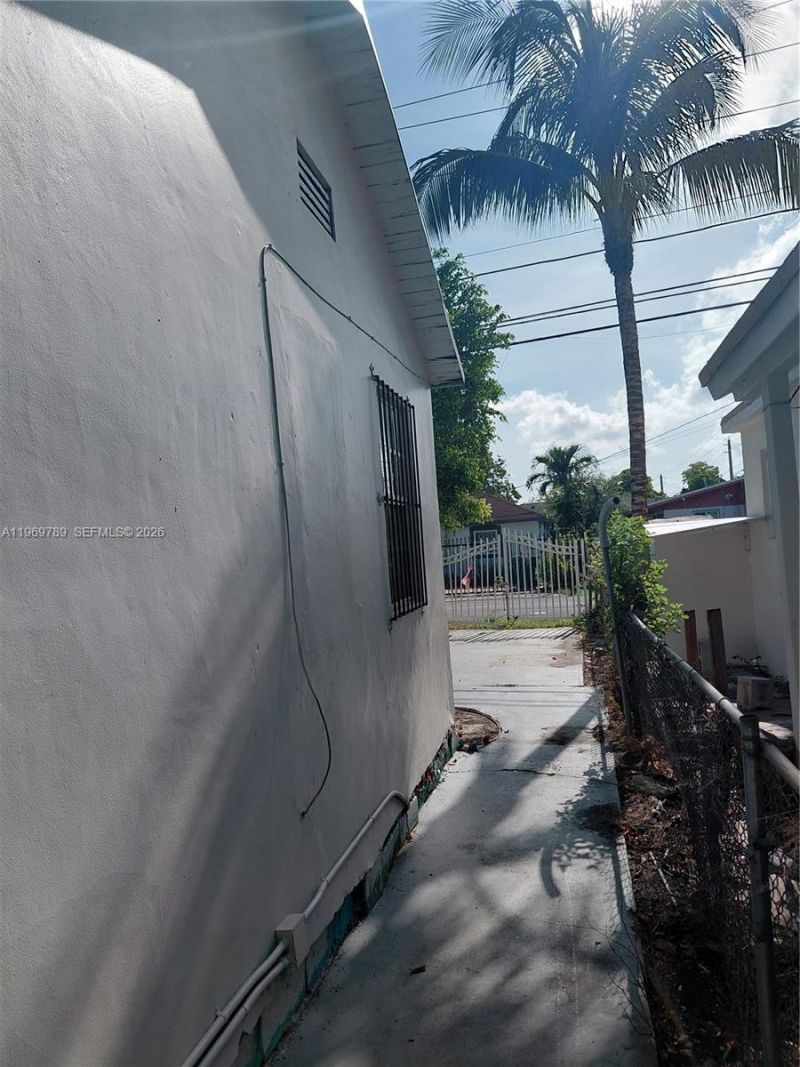 7091 NW 21st Ave, Miami, FL 33147 Photo
