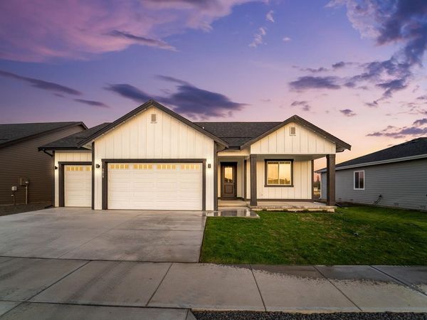 5819 S Sherri Lea Rd, Spokane, WA 99224