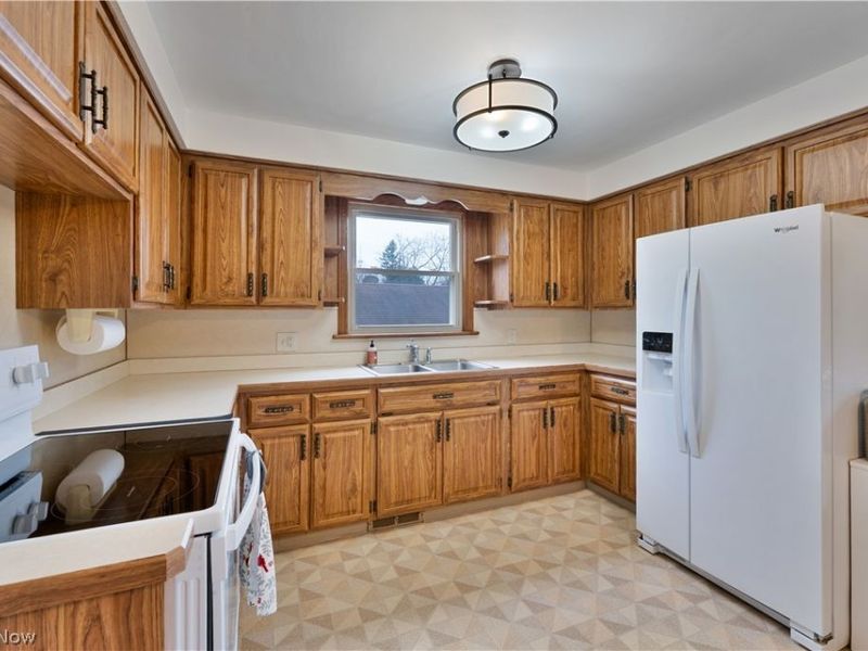 9868 Unity Road, Poland, OH 44514 Photo 6