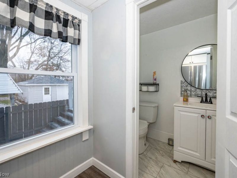 157 E Ohio Avenue, Sebring, OH 44672 Photo 11