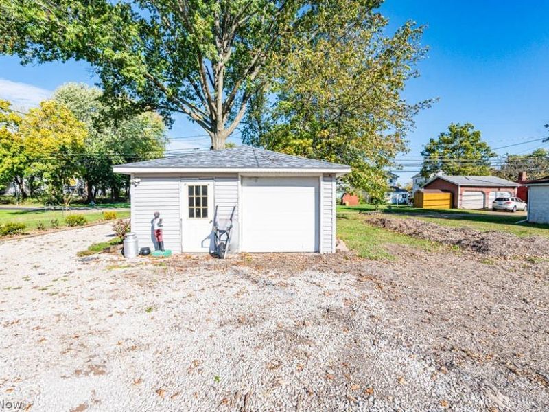 157 E Ohio Avenue, Sebring, OH 44672 Photo 33
