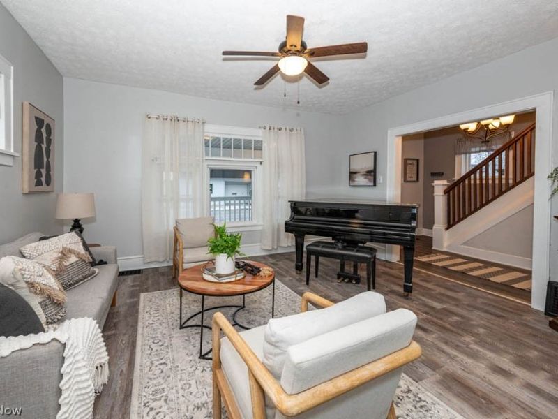 157 E Ohio Avenue, Sebring, OH 44672 Photo 6