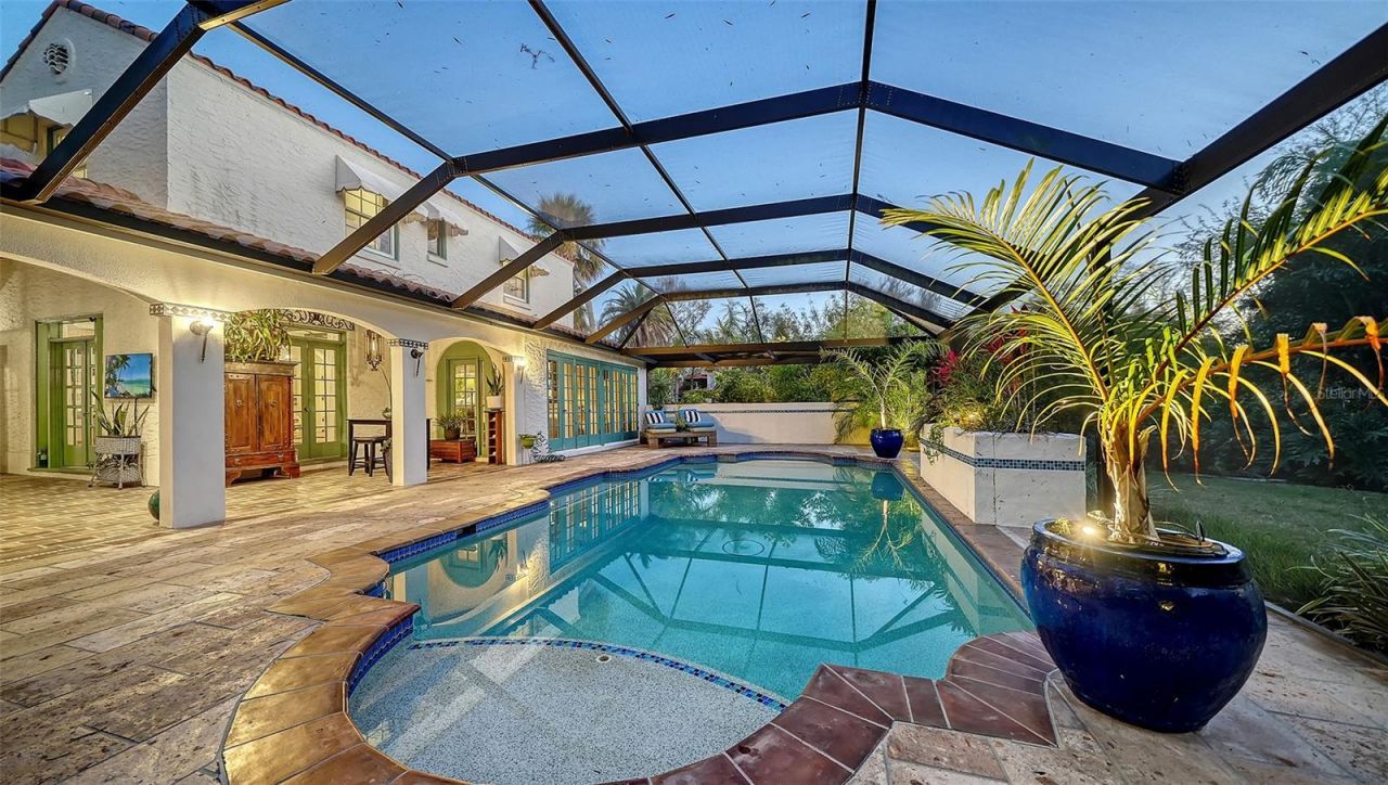 547 N Shore Drive, Sarasota, FL 34234 Photo