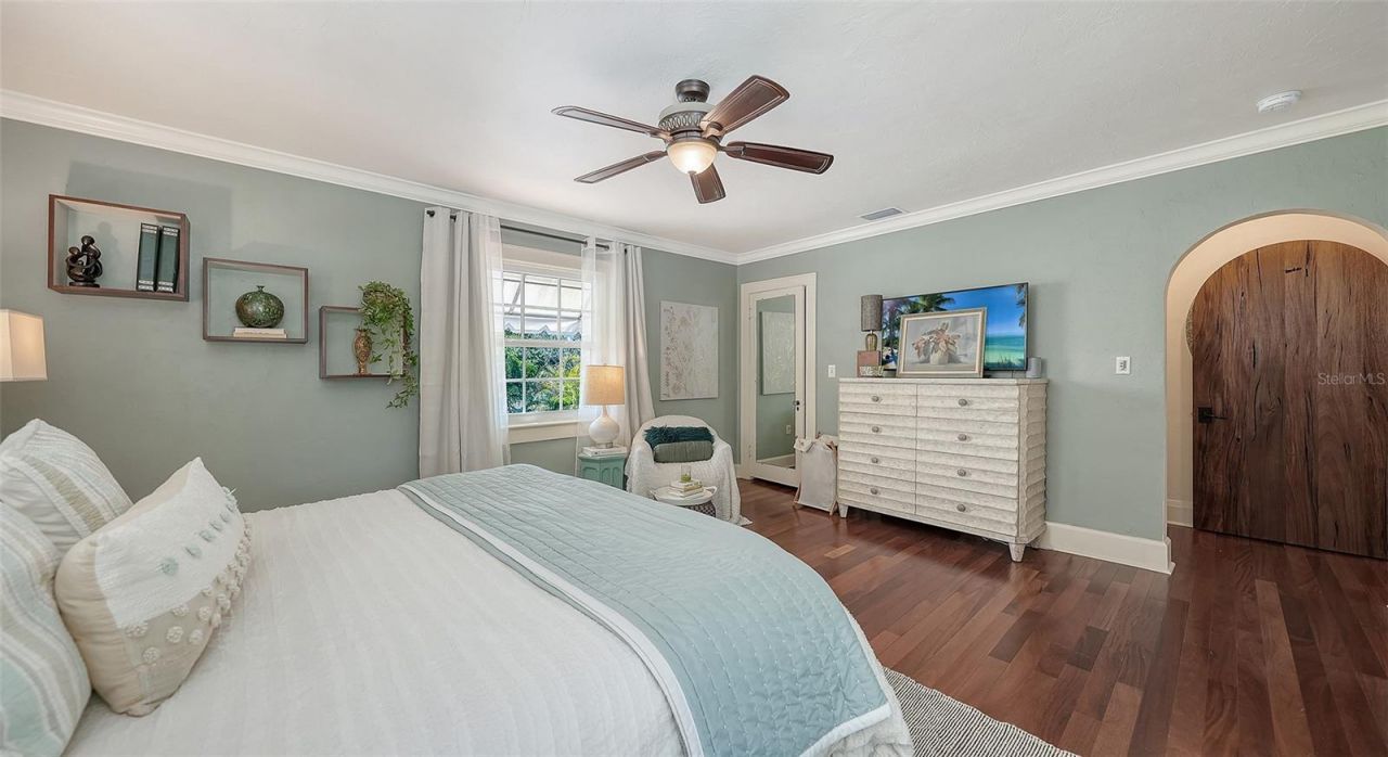 547 N Shore Drive, Sarasota, FL 34234 Photo