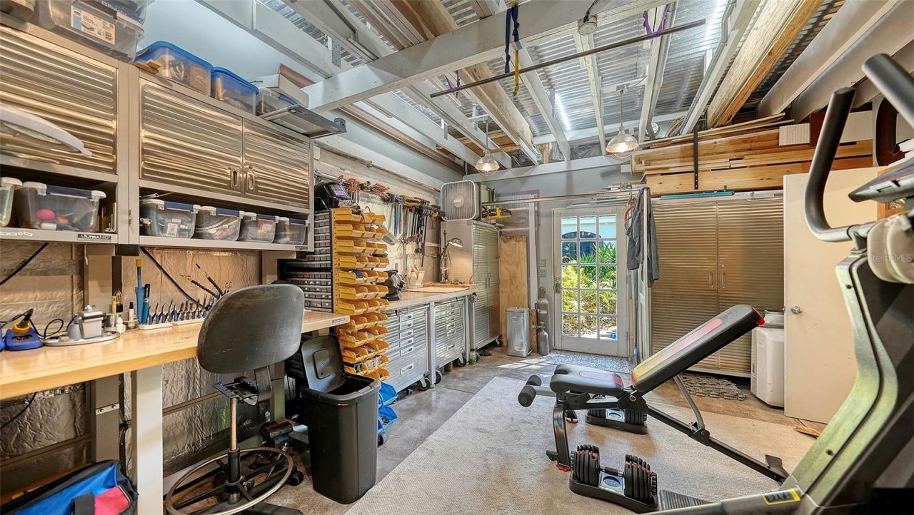 547 N Shore Drive, Sarasota, FL 34234 Photo