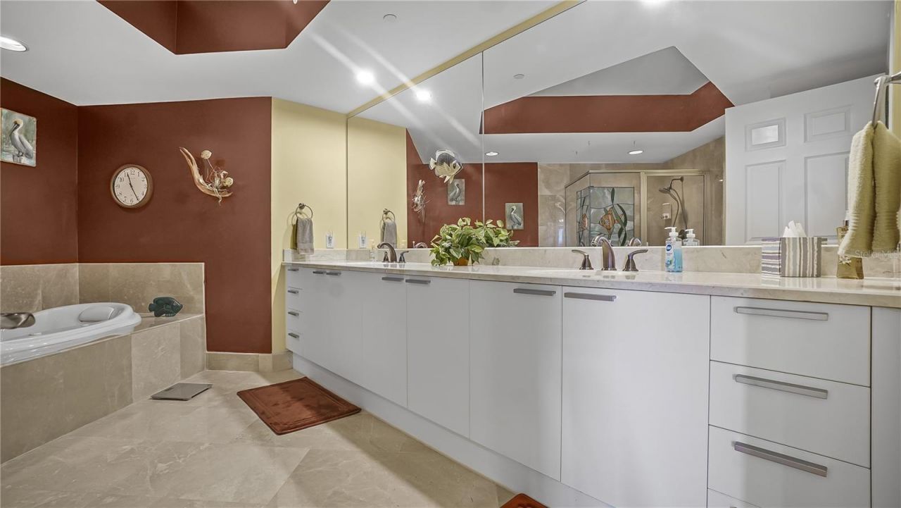 241 Riverside Drive, Unit 502, Daytona Beach, FL 32117 Photo
