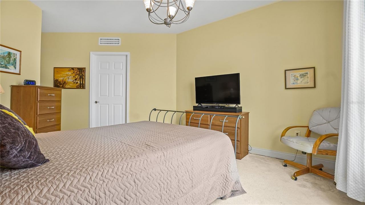 241 Riverside Drive, Unit 502, Daytona Beach, FL 32117 Photo