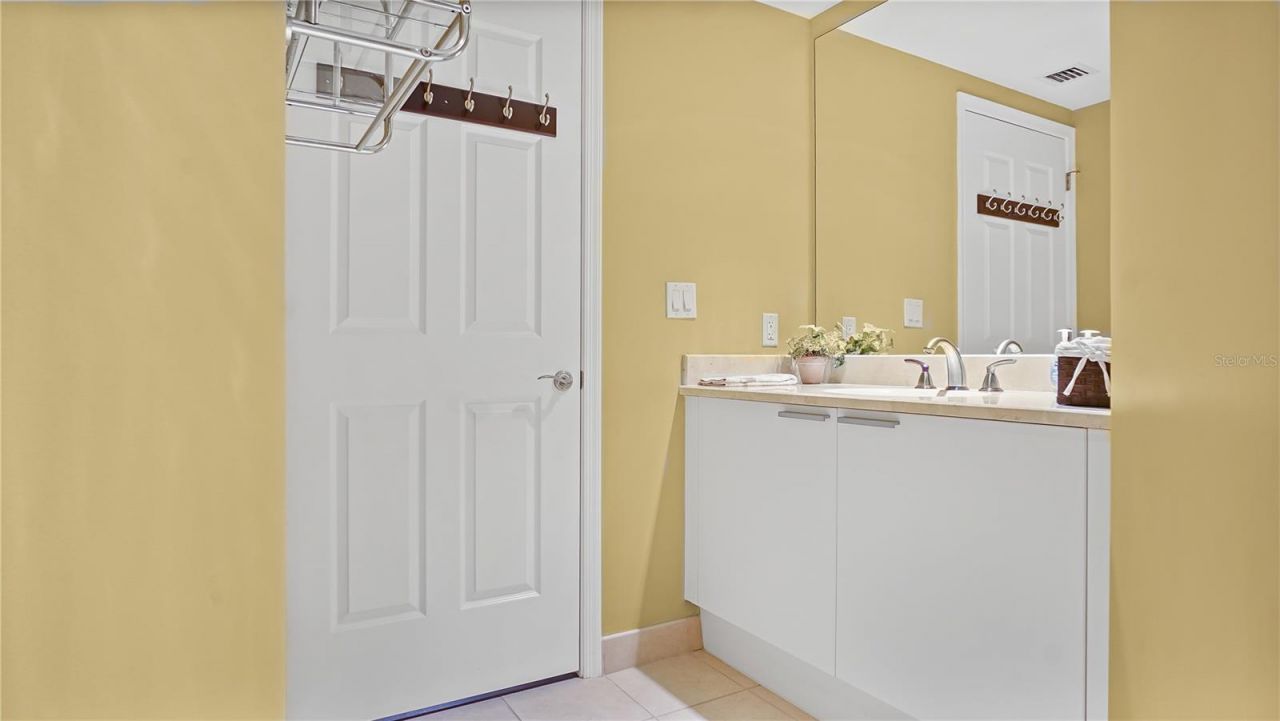 241 Riverside Drive, Unit 502, Daytona Beach, FL 32117 Photo