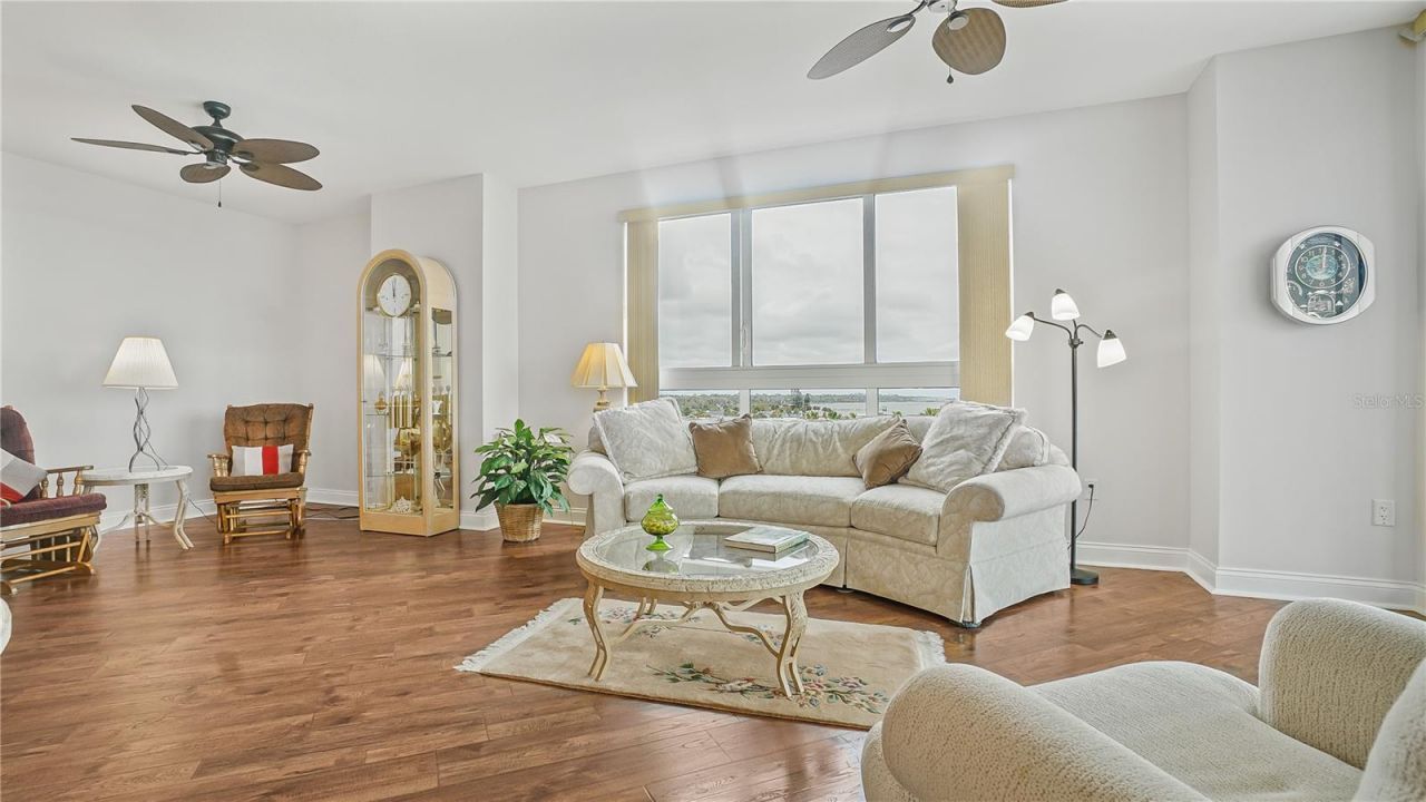 241 Riverside Drive, Unit 502, Daytona Beach, FL 32117 Photo