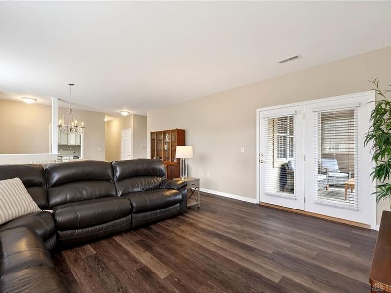 9080 Waterway Court, Washington Township, OH 45342 Photo 7