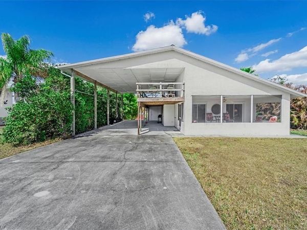 1079 Lock LN, MOORE HAVEN, FL 33471