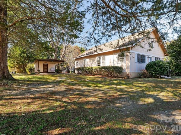 137 Duke Street, Granite Falls, NC 28630