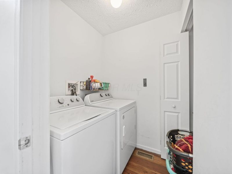 1335 Hafton Woods Drive, Columbus, OH 43204 Photo 11