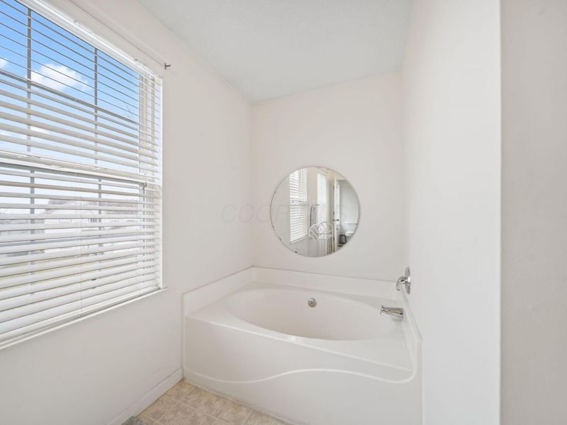 1335 Hafton Woods Drive, Columbus, OH 43204 Photo 15