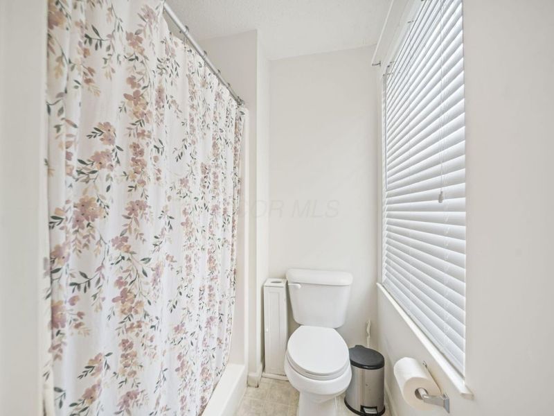 1335 Hafton Woods Drive, Columbus, OH 43204 Photo 17