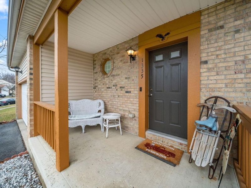 1335 Hafton Woods Drive, Columbus, OH 43204 Photo 2