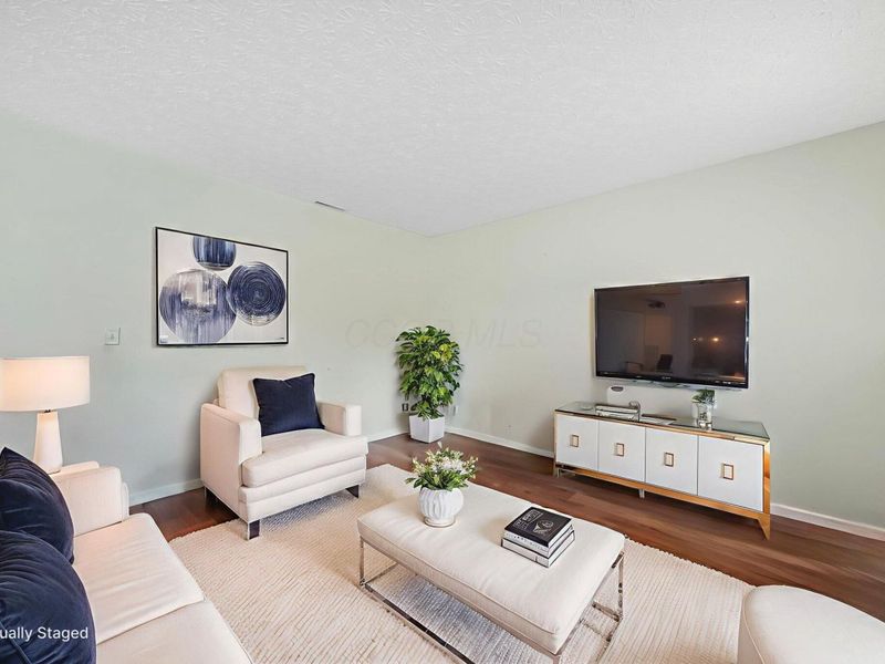 1335 Hafton Woods Drive, Columbus, OH 43204 Photo 9