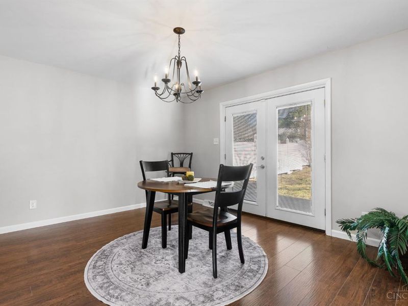 5448 Robert Avenue, Green Township, OH 45248 Photo 10