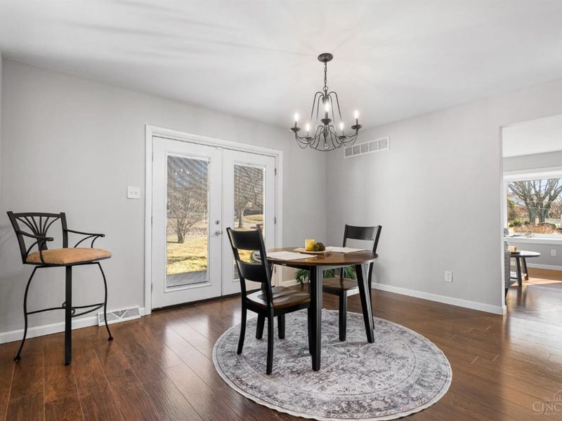 5448 Robert Avenue, Green Township, OH 45248 Photo 11