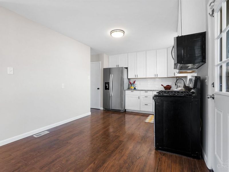 5448 Robert Avenue, Green Township, OH 45248 Photo 16