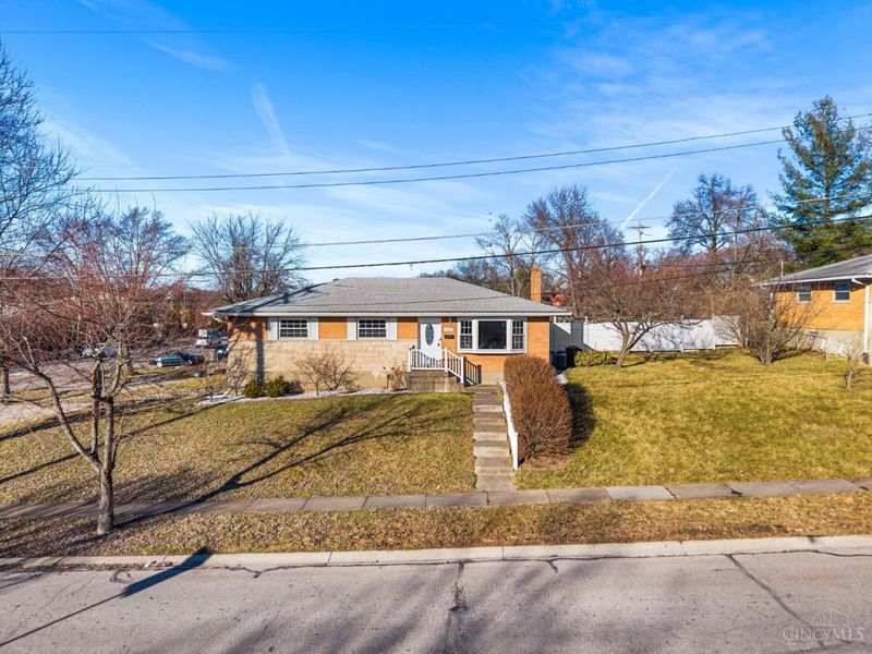 5448 Robert Avenue, Green Township, OH 45248 Photo 2