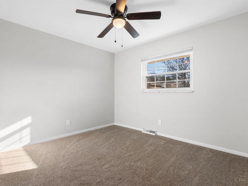 5448 Robert Avenue, Green Township, OH 45248 Photo 22