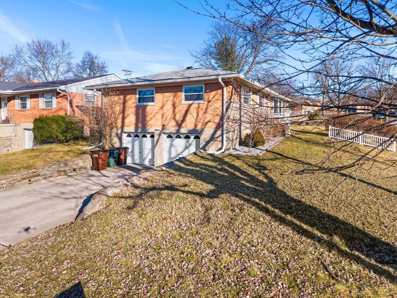 5448 Robert Avenue, Green Township, OH 45248 Photo 4