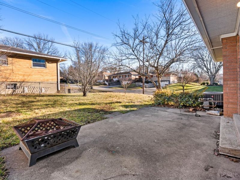 5448 Robert Avenue, Green Township, OH 45248 Photo 6