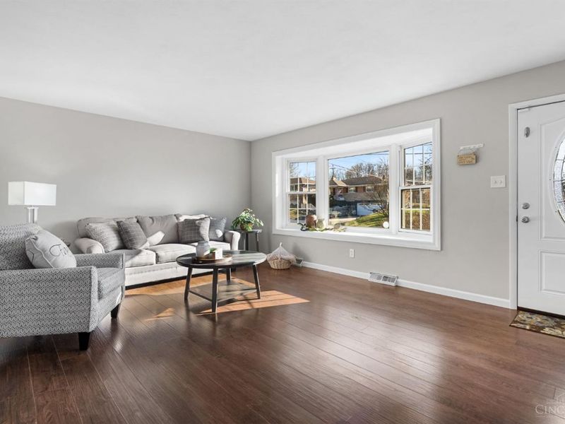 5448 Robert Avenue, Green Township, OH 45248 Photo 8