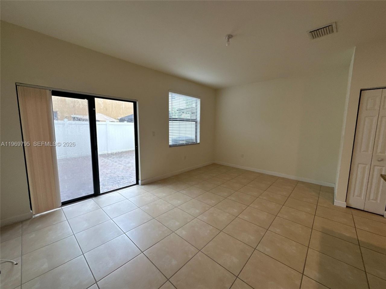 9374 W 32nd Ln, Hialeah, FL 33018 Photo