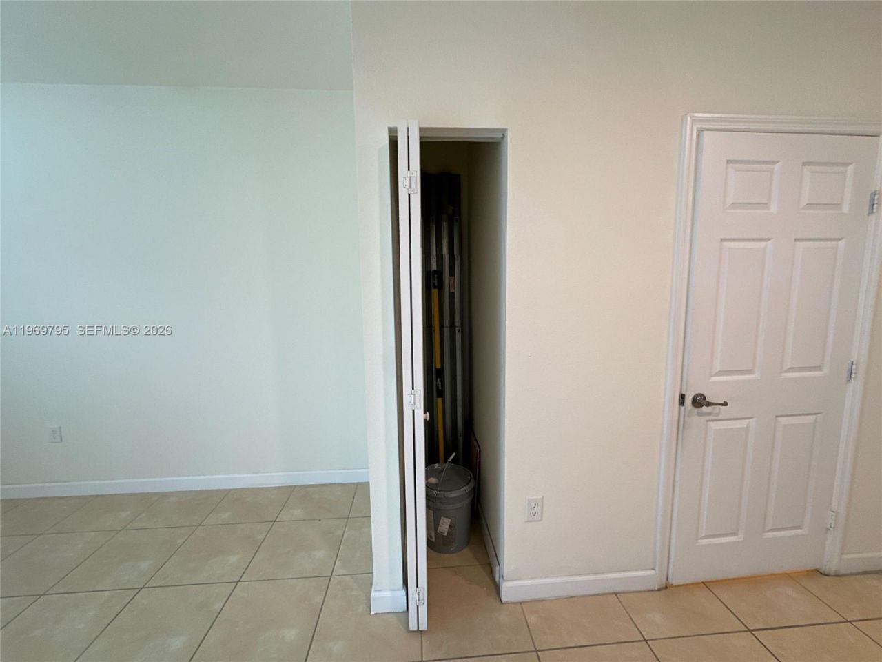 9374 W 32nd Ln, Hialeah, FL 33018 Photo