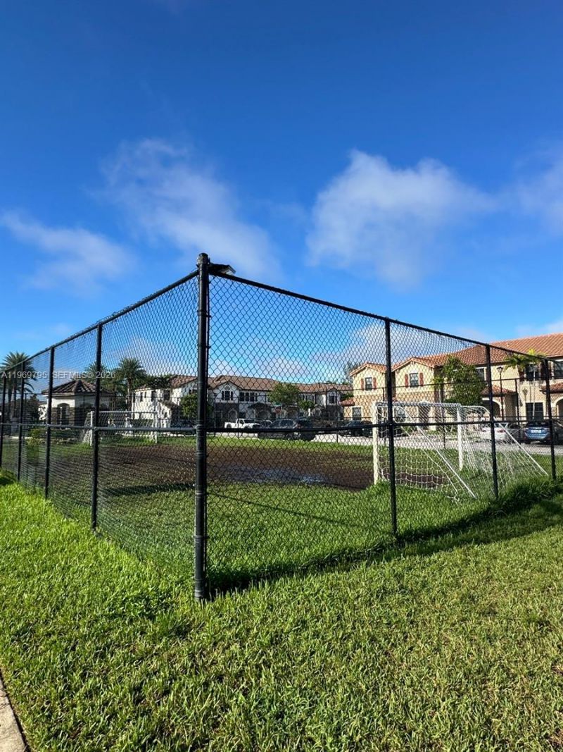 9374 W 32nd Ln, Hialeah, FL 33018 Photo