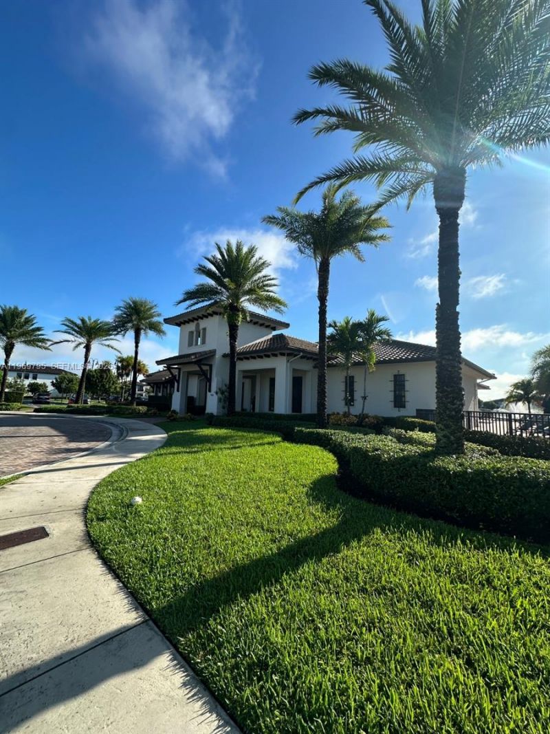 9374 W 32nd Ln, Hialeah, FL 33018 Photo