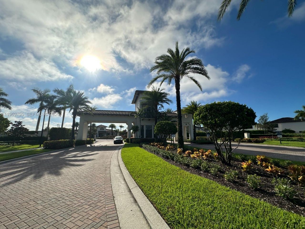 9374 W 32nd Ln, Hialeah, FL 33018 Photo