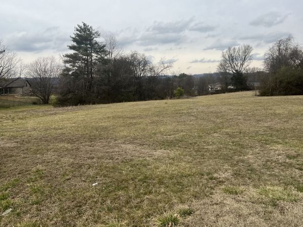 2295 Nashville Hwy, Columbia, TN 38401