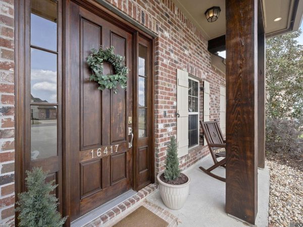 16417 Parker Place Dr, Prairieville, LA 70769