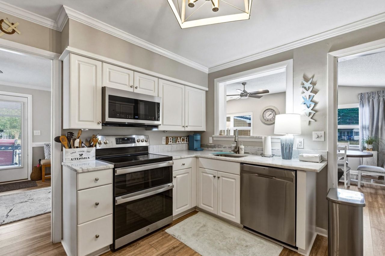 3639 Cactus St. Photo 9