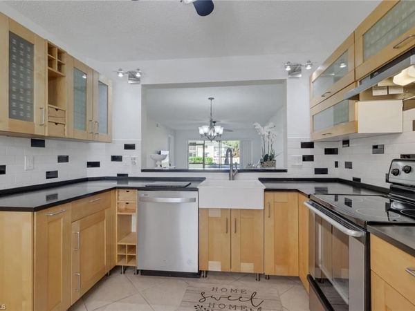 600 Squire CIR, Unit 103, NAPLES, FL 34104