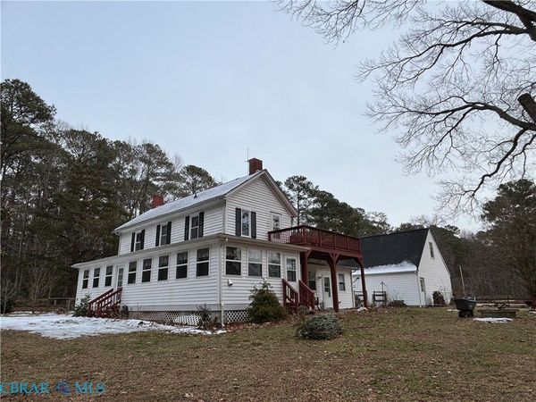 584 Hunts Road , Mathews, VA 23138