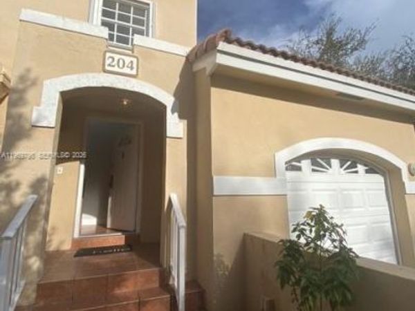 14611 Balgowan Rd, Unit 204-1, Miami Lakes, FL 33016