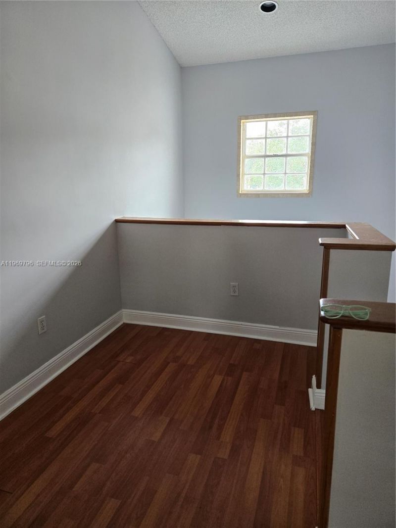 14611 Balgowan Rd, Unit 204-1, Miami Lakes, FL 33016 Photo