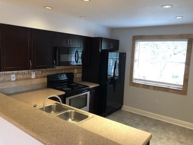 14611 Balgowan Rd, Unit 204-1, Miami Lakes, FL 33016 Photo