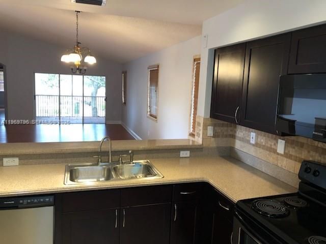 14611 Balgowan Rd, Unit 204-1, Miami Lakes, FL 33016 Photo